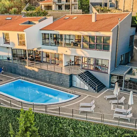 Ample With Pool And Gorgeous Ocean View Villa Funchal
