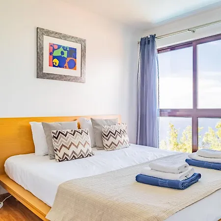 Ample With Pool And Gorgeous Ocean View * Funchal (Madeira)