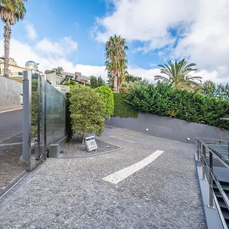 Ample With Pool And Gorgeous Ocean View * Funchal (Madeira)