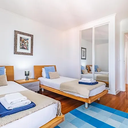 Ample With Pool And Gorgeous Ocean View *