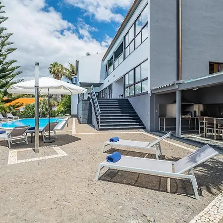 Ample With Pool And Gorgeous Ocean View فيلة