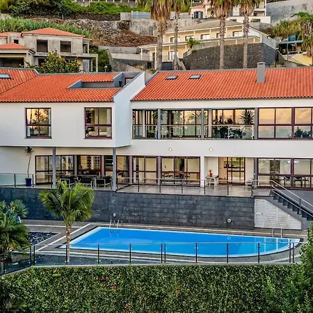 Ample With Pool And Gorgeous Ocean View * Funchal (Madeira)