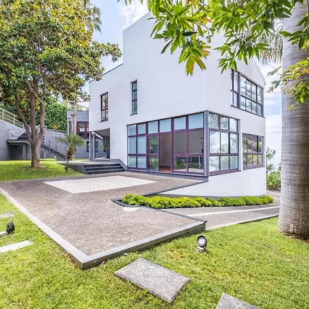 فيلة Ample With Pool And Gorgeous Ocean View